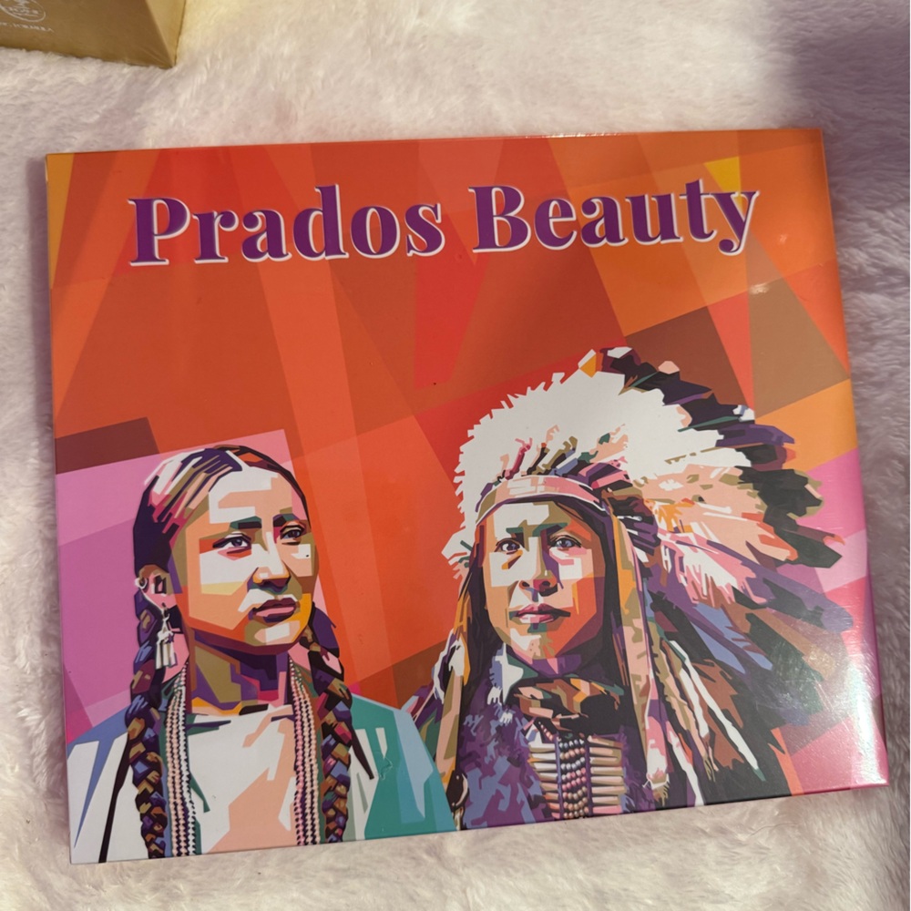 Prados Beauty Makeup Pallet Beautiful Colors NEW IN PLASTIC